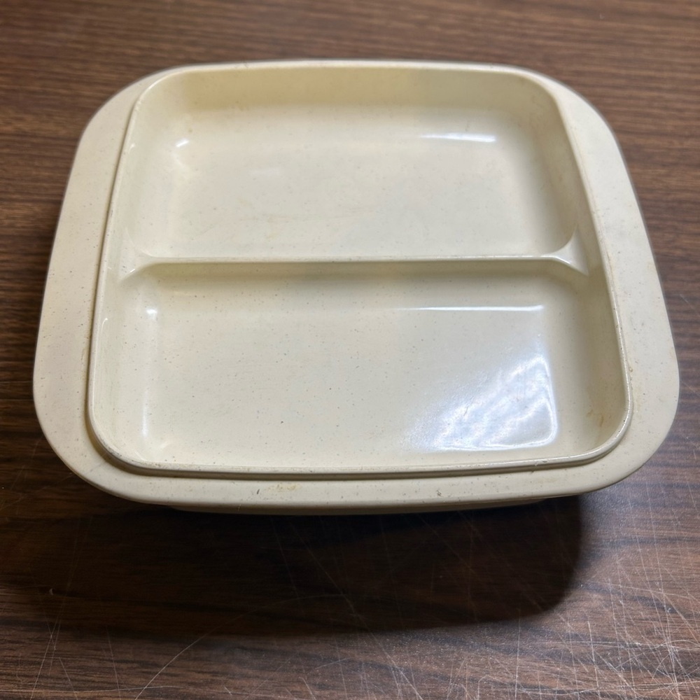 Anchor Hocking MicroWare Versatility 4C. Bowl With Divided Cover #PM481-T1